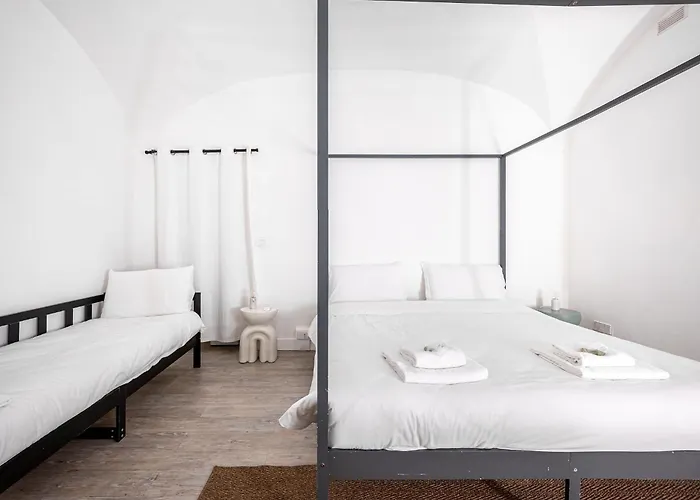 Stunning Loft Near Colosseum And Termini Station Wifi Ac * Rome
