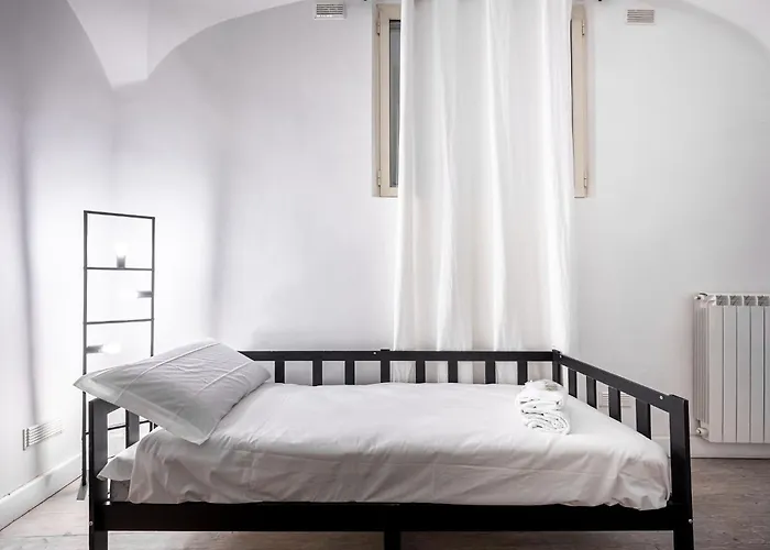 Stunning Loft Near Colosseum And Termini Station Wifi Ac *