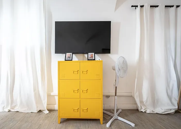 Stunning Loft Near Colosseum And Termini Station Wifi Ac Apartamento
