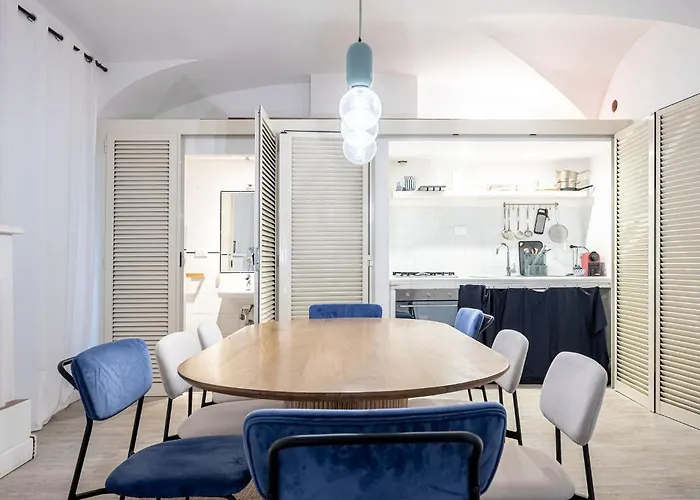 Stunning Loft Near Colosseum And Termini Station Wifi Ac * Rome