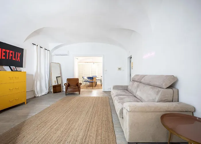 Stunning Loft Near Colosseum And Termini Station Wifi Ac Apartment *